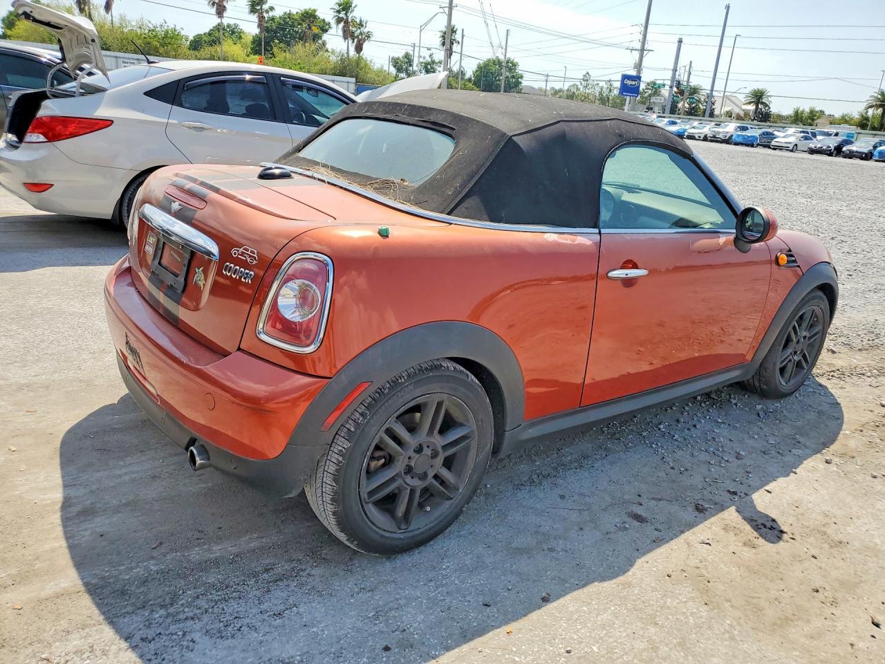 2012 Mini Cooper Roadster - Фото 3