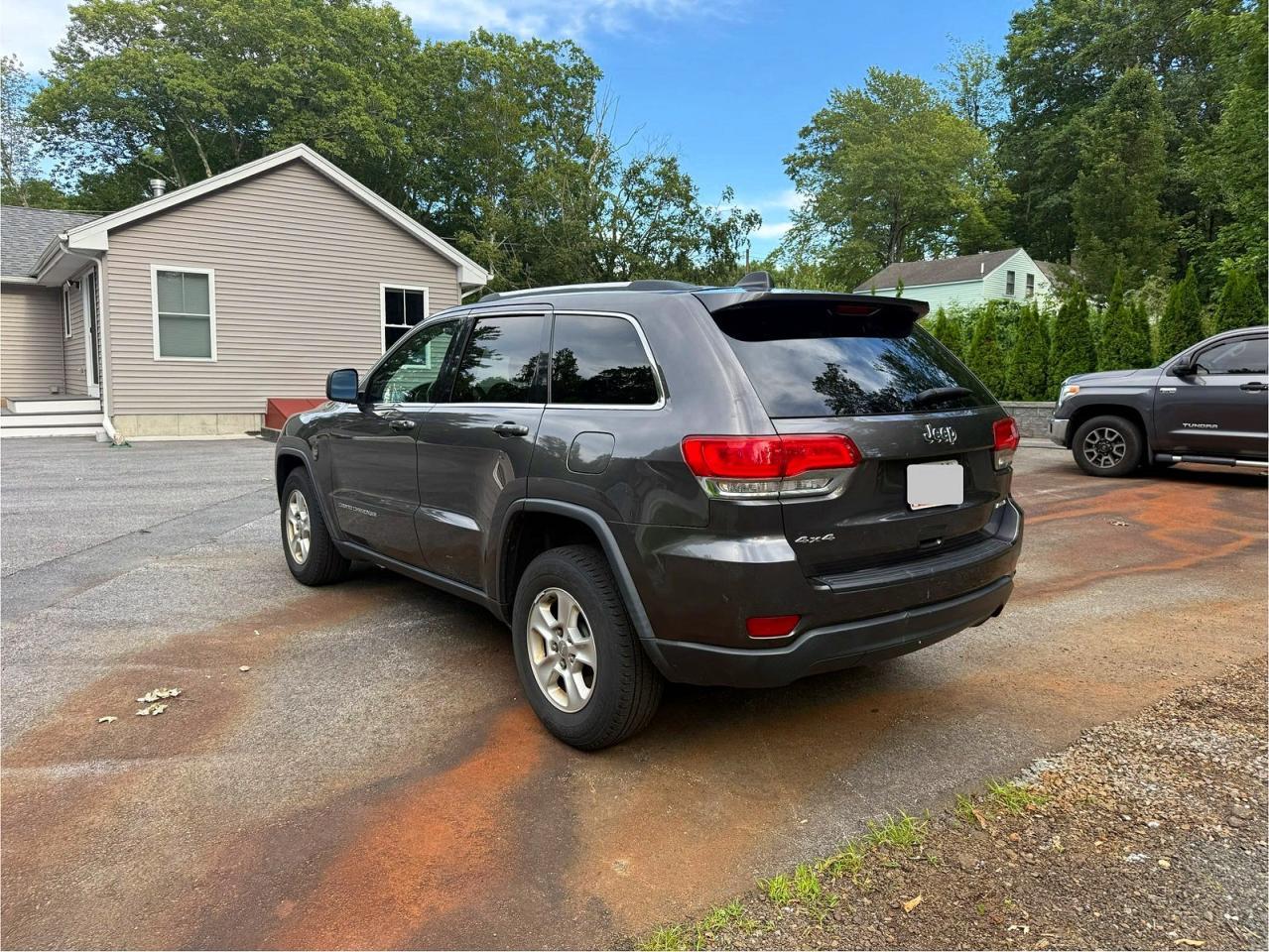 2014 Jeep Grand Cherokee Laredo - Image 3