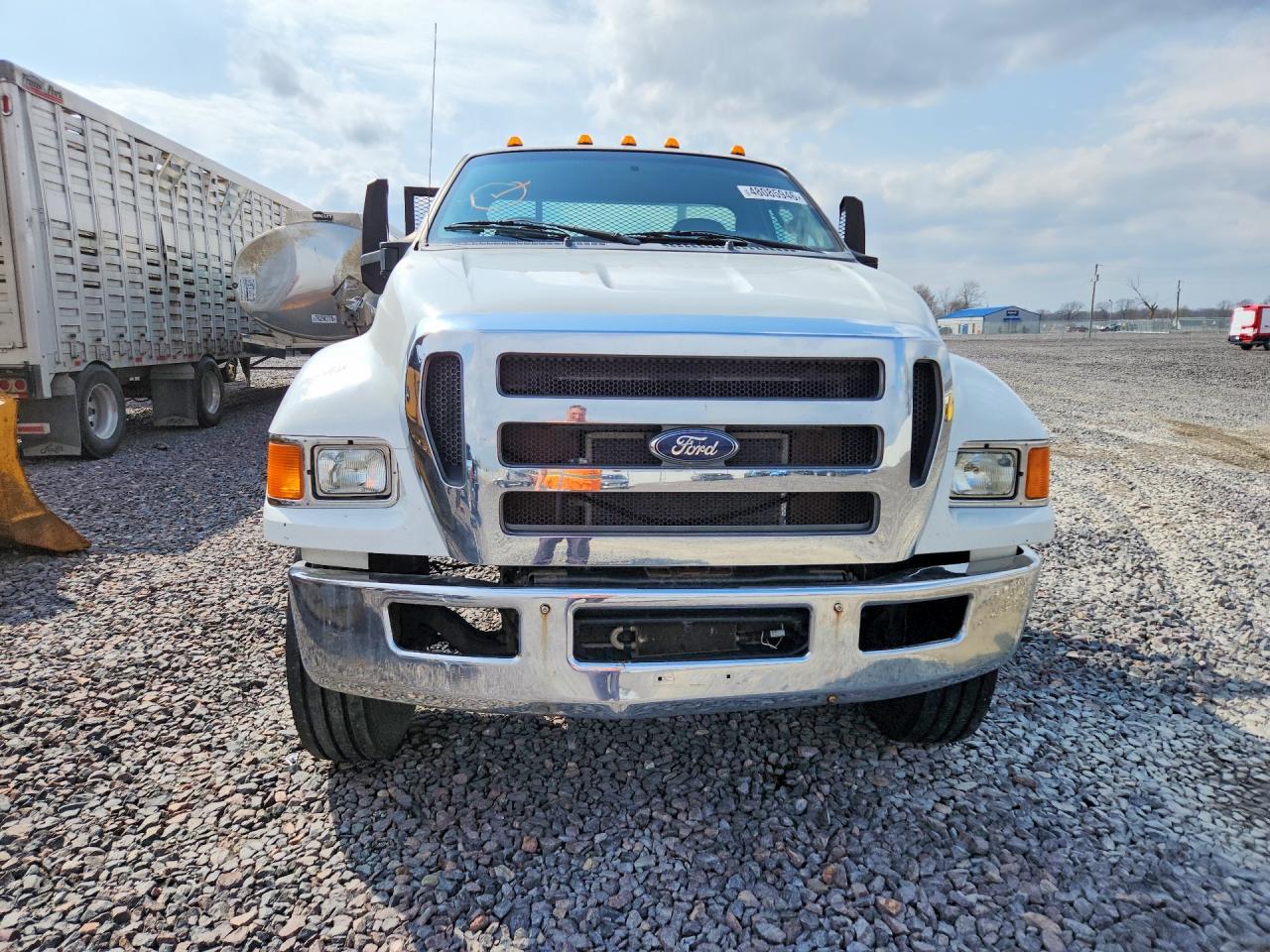 2015 Ford F650 Super Duty Flatbed Truck - Фото 5