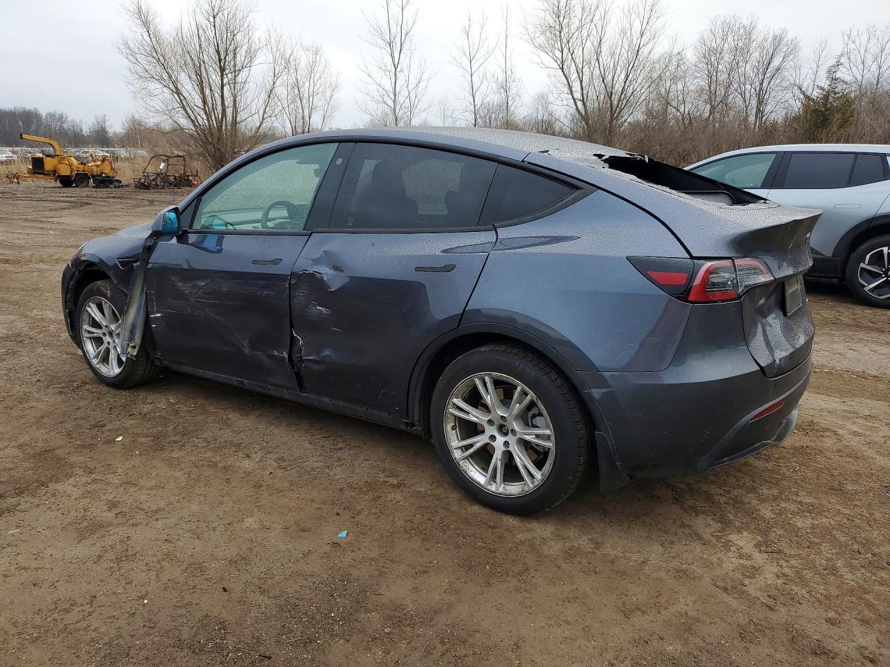 2023 Tesla Model Y - Image 2