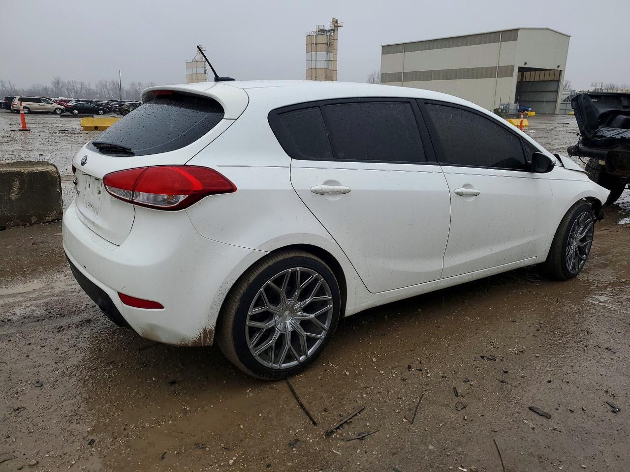 2016 Kia Forte5 Lx - Фото 3