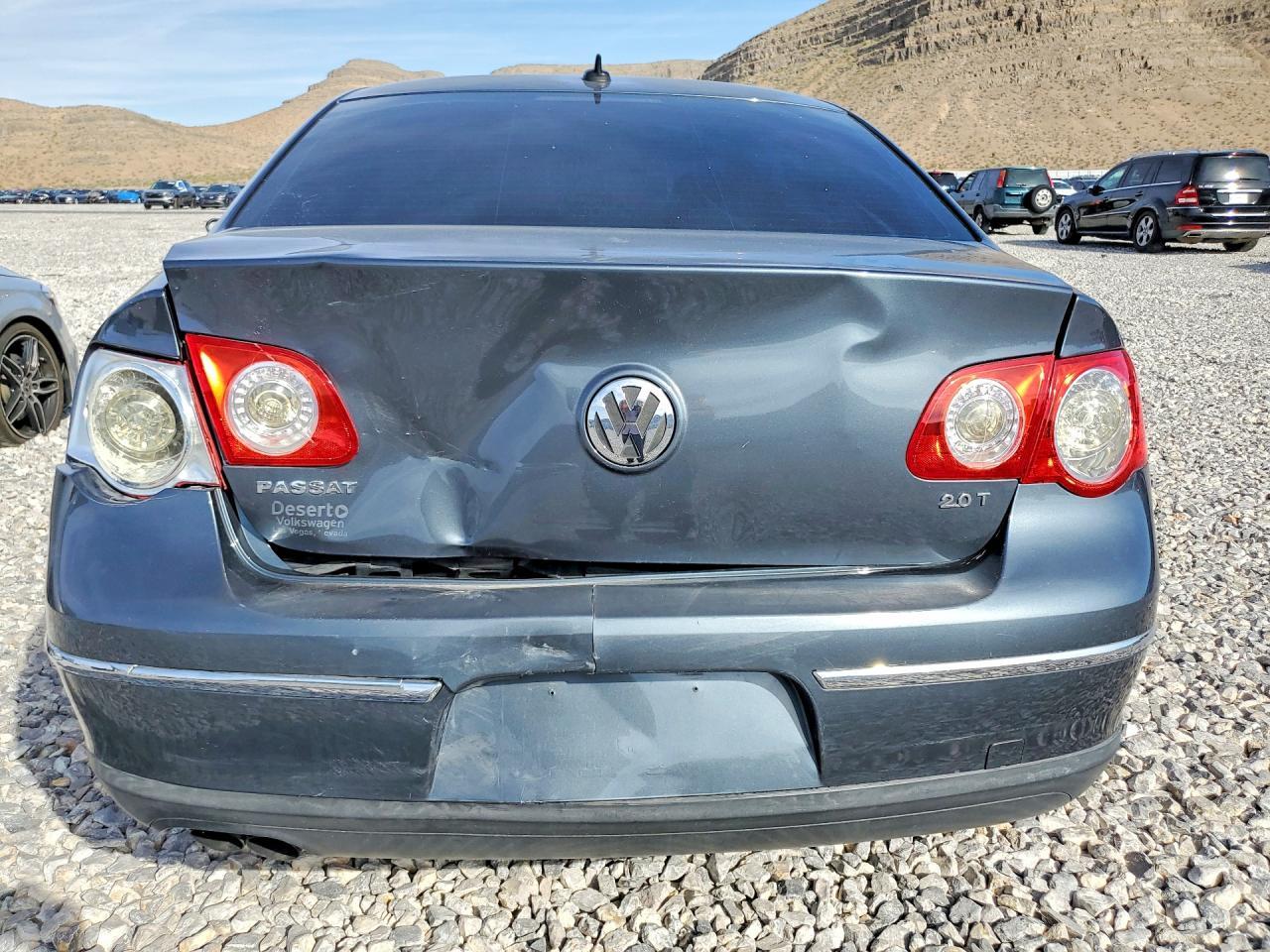 2010 Volkswagen Passat Komfort - Фото 6