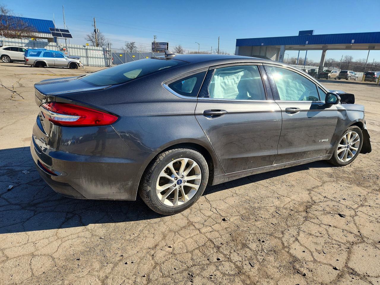 2019 Ford Fusion Se - Фото 3