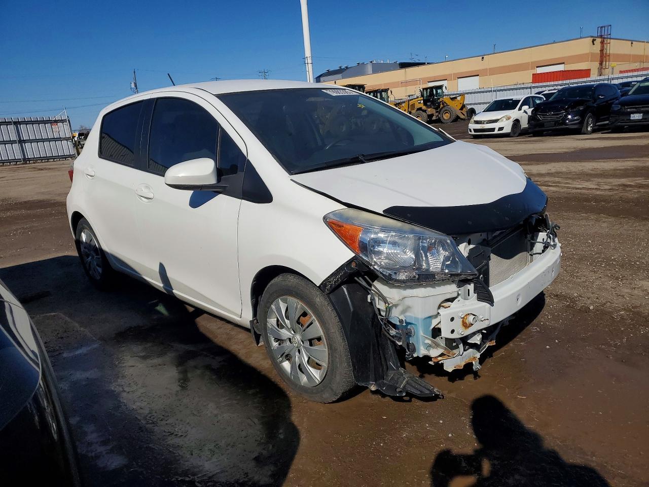 2013 Toyota Yaris 5-Door L - Фото 4