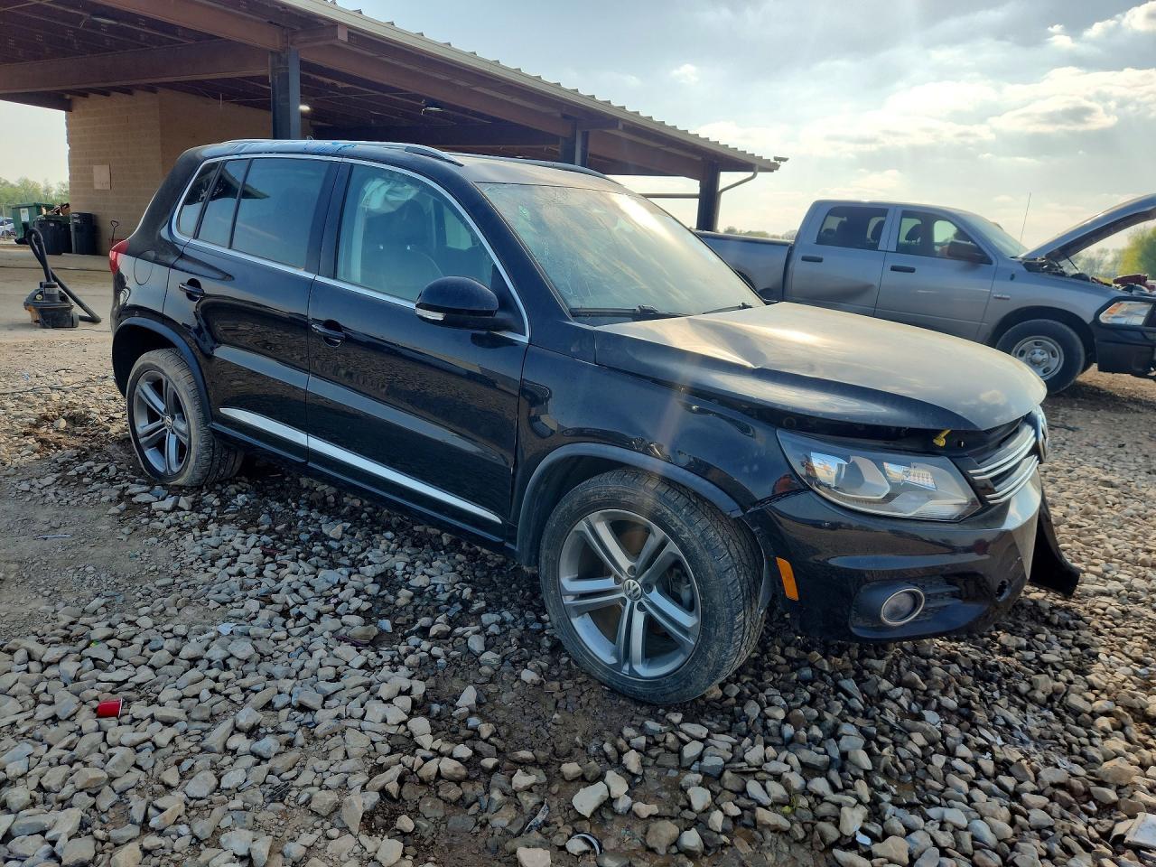 2017 Volkswagen Tiguan Sport - Фото 4