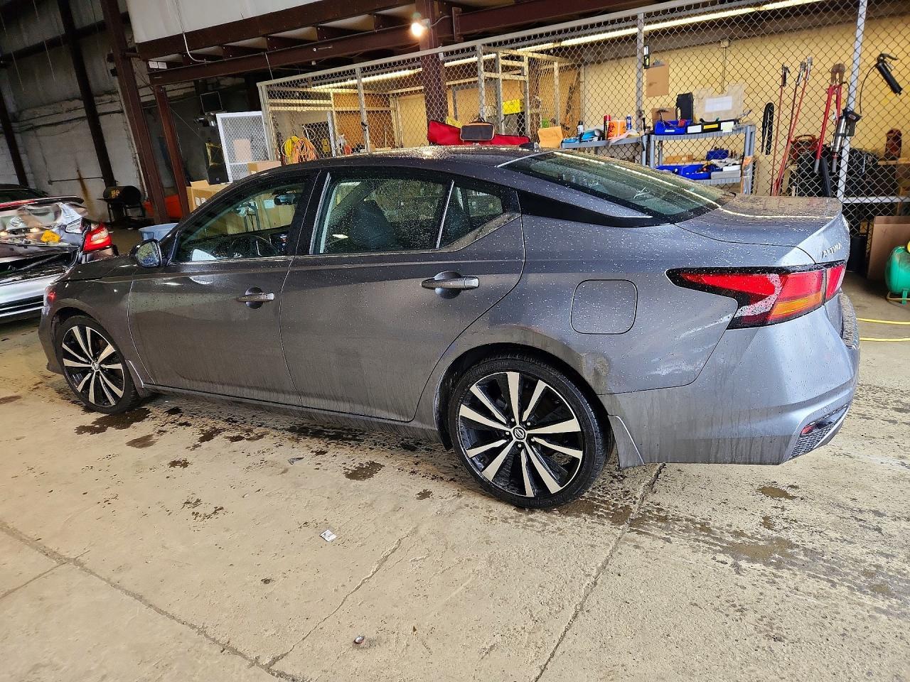 2021 Nissan Altima 2.5 Sr - Фото 2