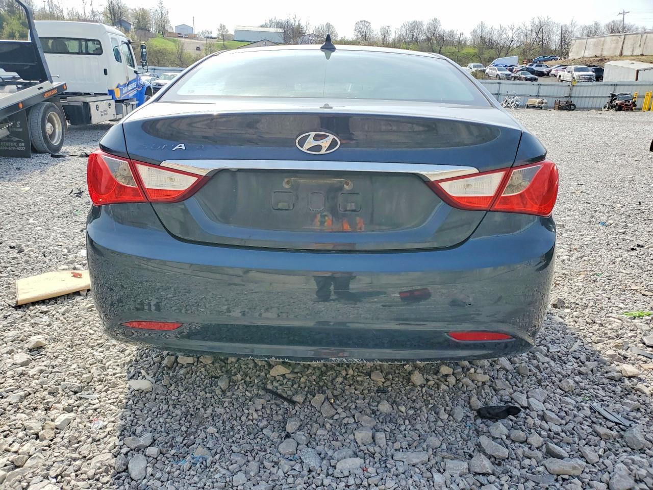 2011 Hyundai Sonata Gls - Image 6