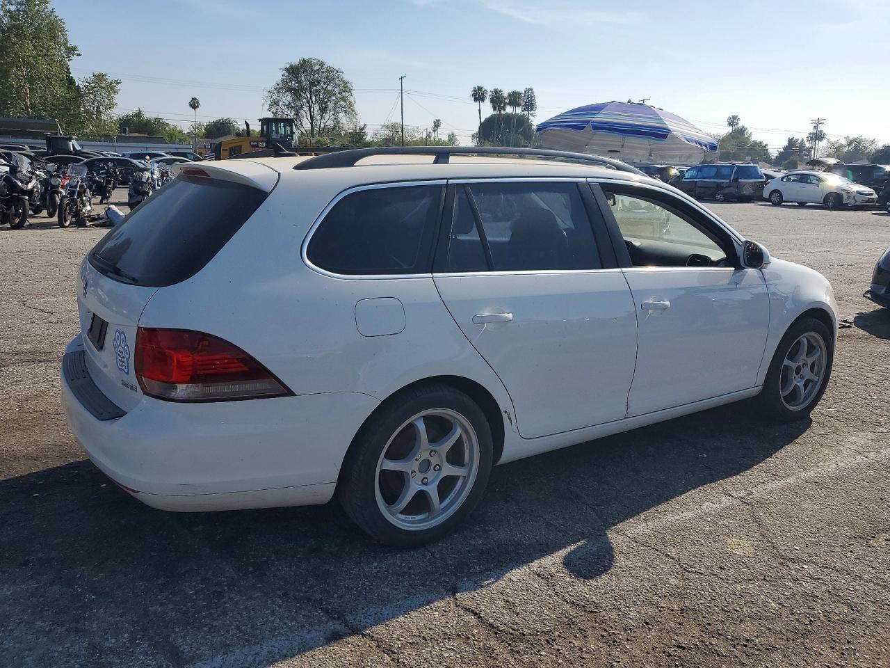 2011 Volkswagen Jetta S - Image 3