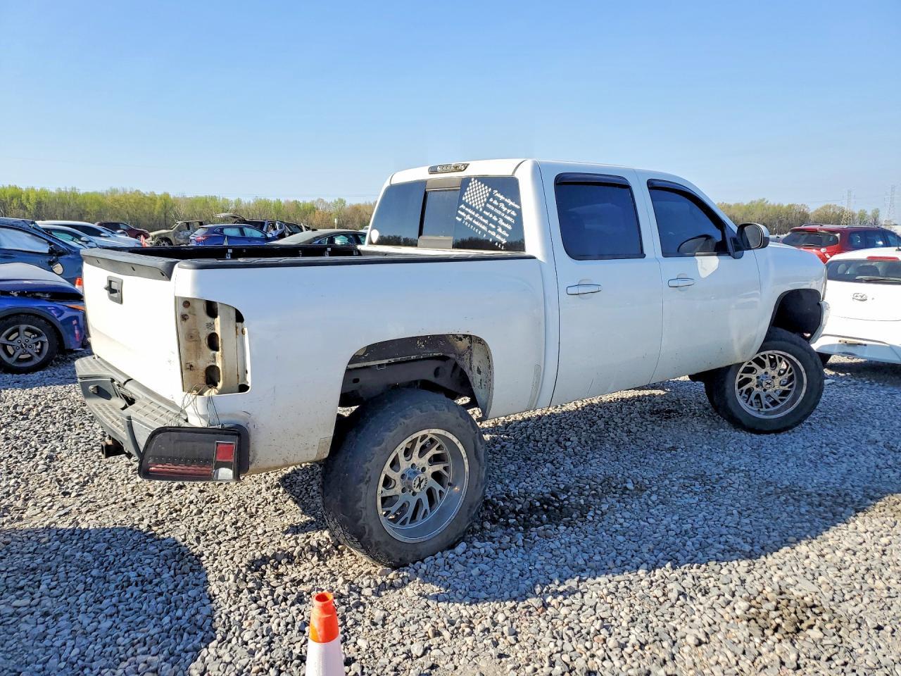 2008 Chevrolet Silverado K1500 - Фото 3