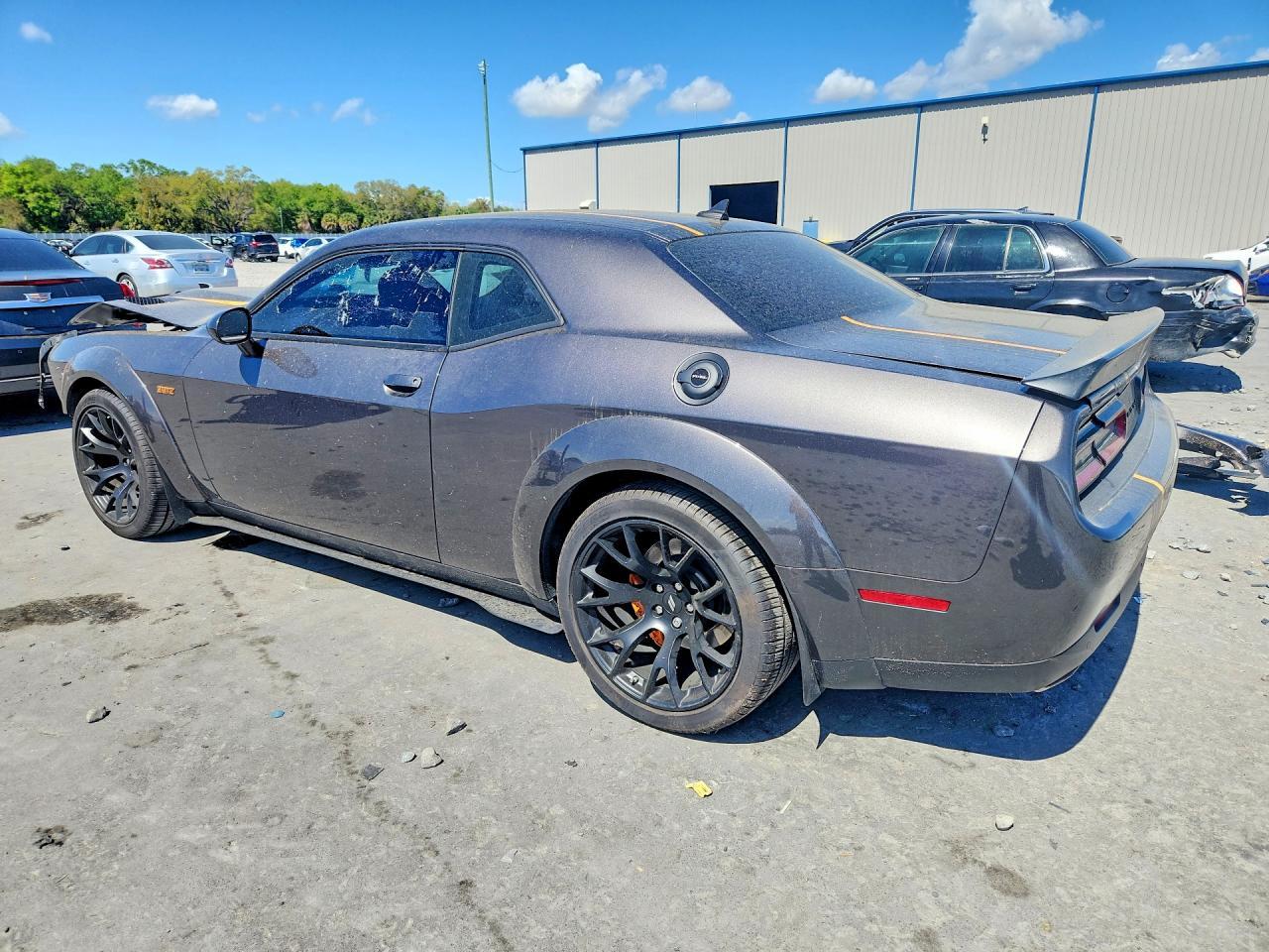 2022 Dodge Challenger R - Фото 2