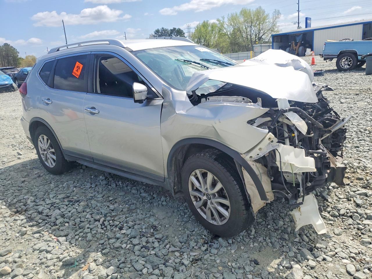 2018 Nissan Rogue Sv - Image 4