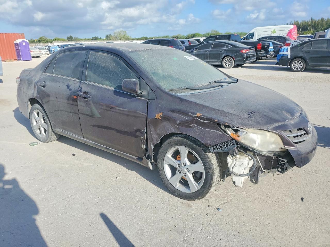 2013 Toyota Corolla Le Special Edition - Фото 4