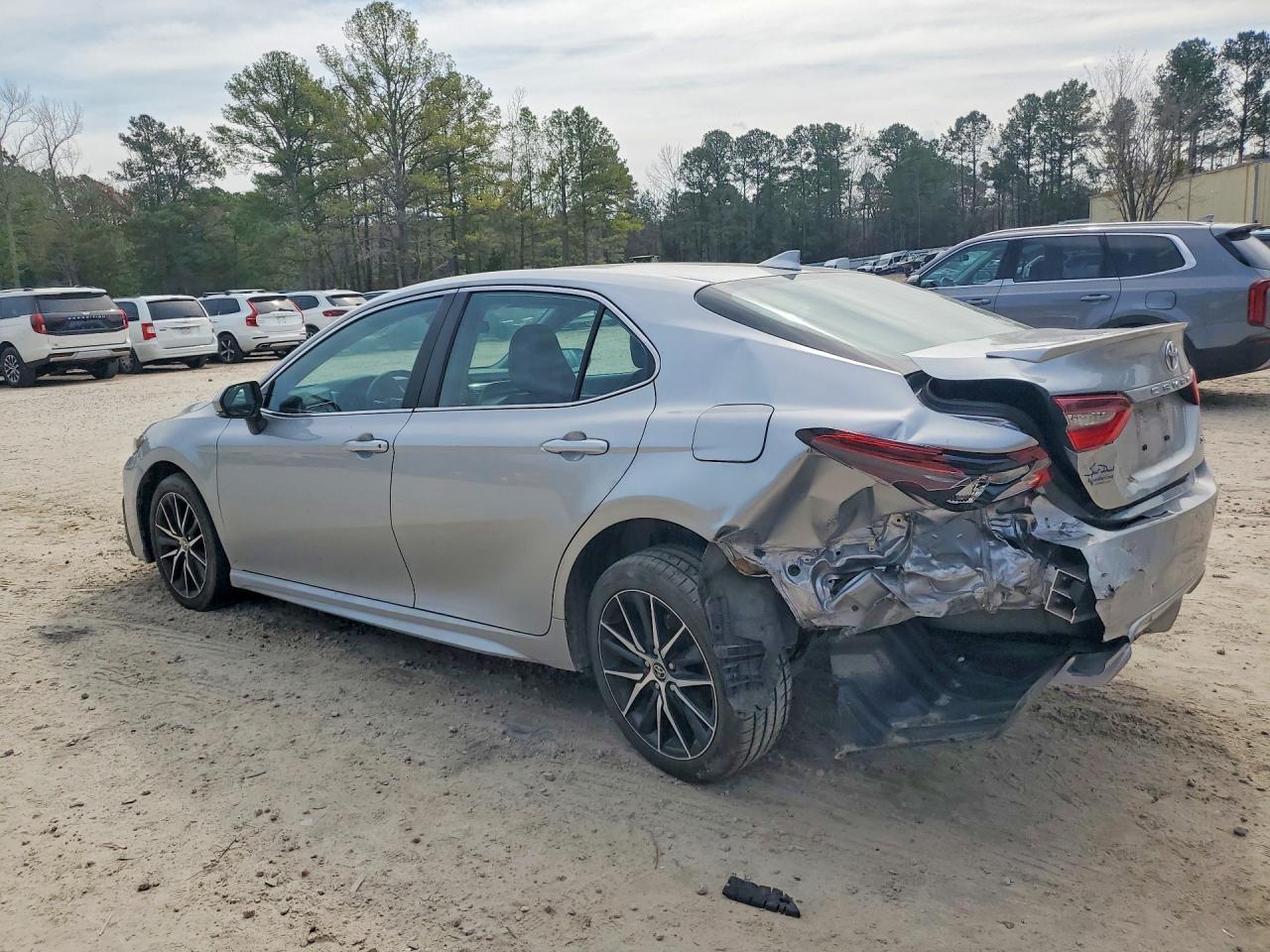2023 Toyota Camry Se - Фото 2