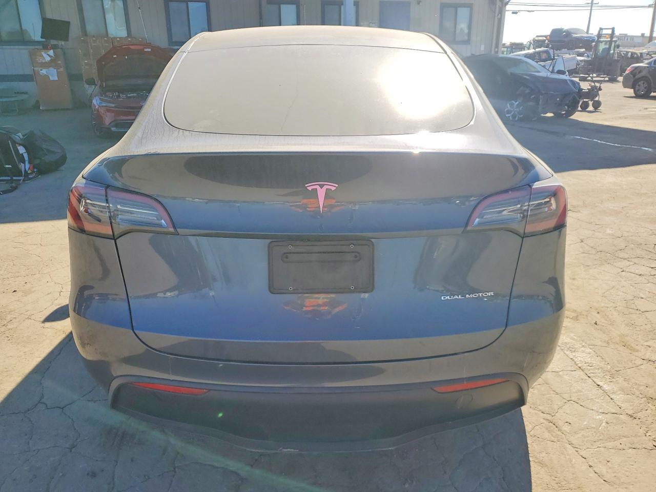 2023 Tesla Model Y - Фото 6