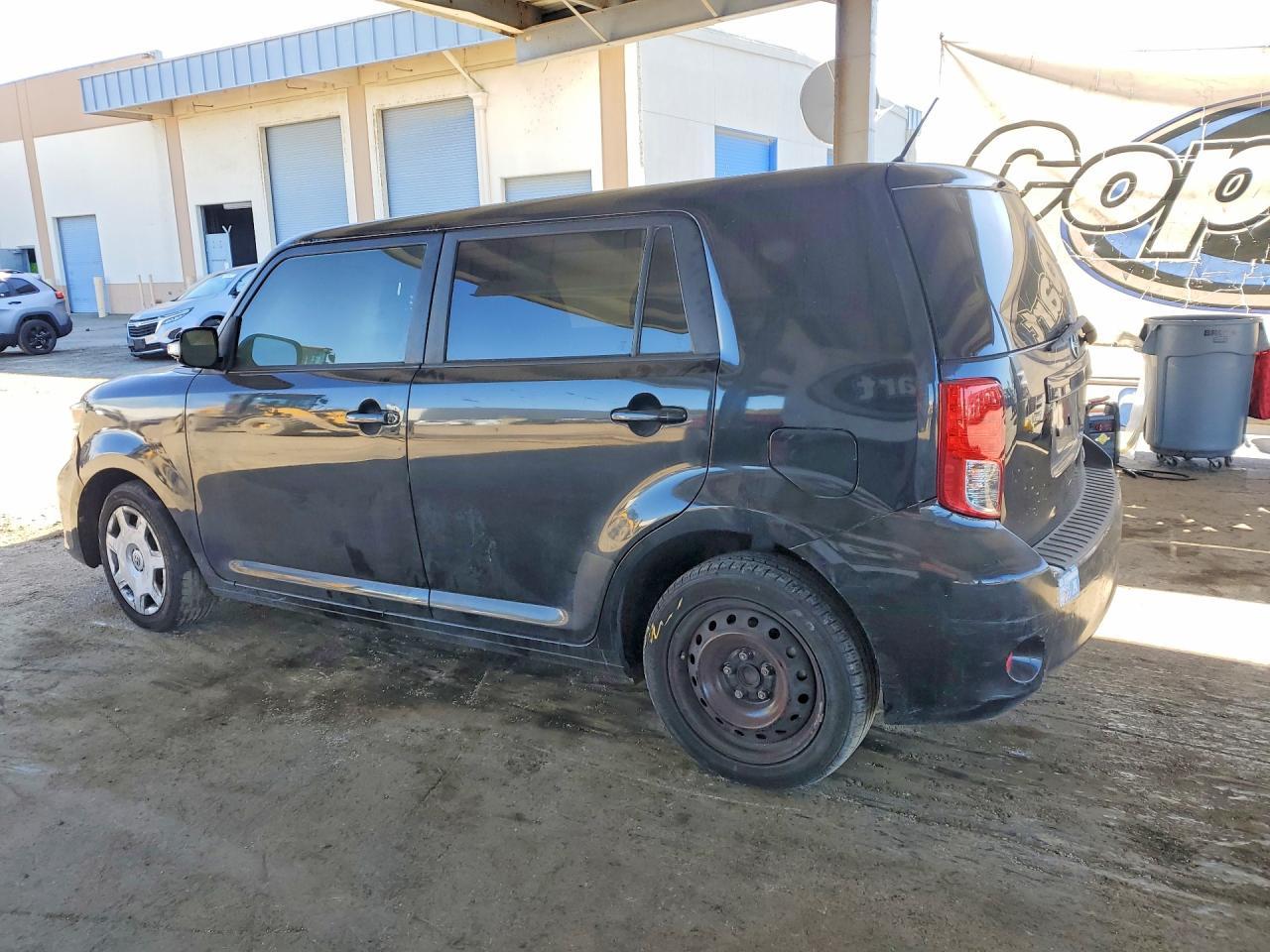 2012 Scion Xb Base - Фото 2