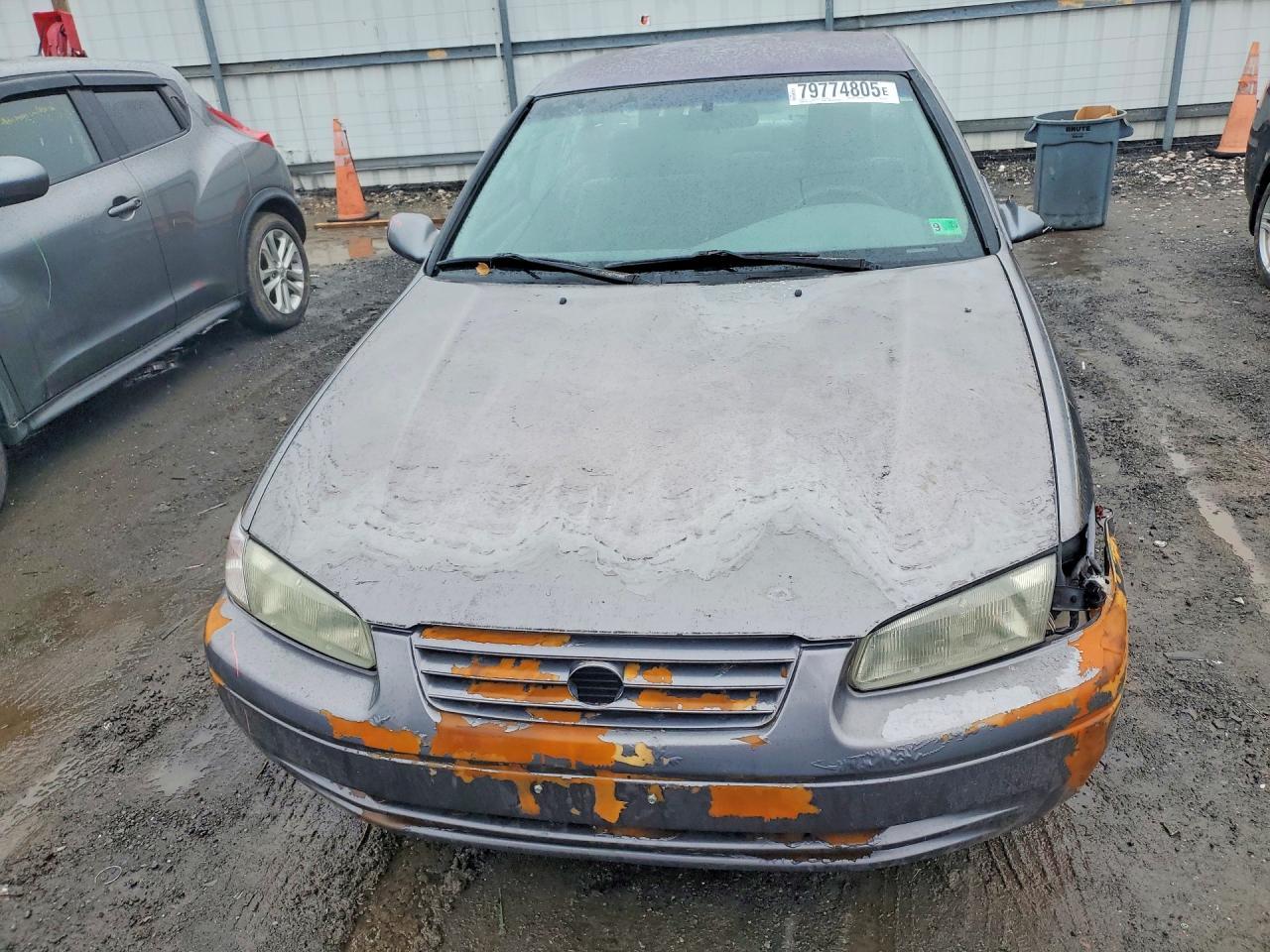 1999 Toyota Camry Le - Фото 5