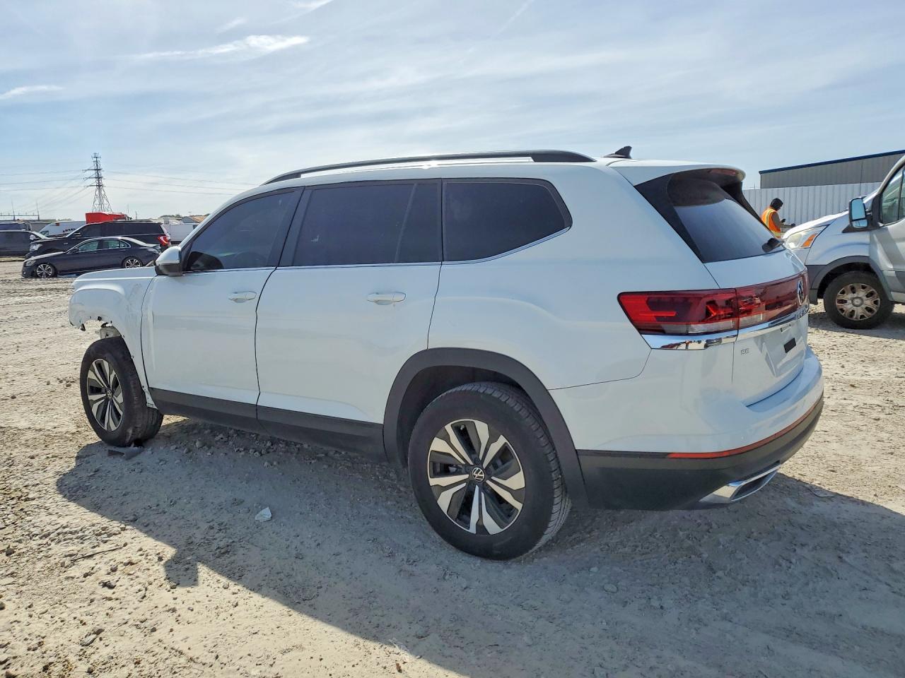2025 Volkswagen Atlas Se - Фото 2