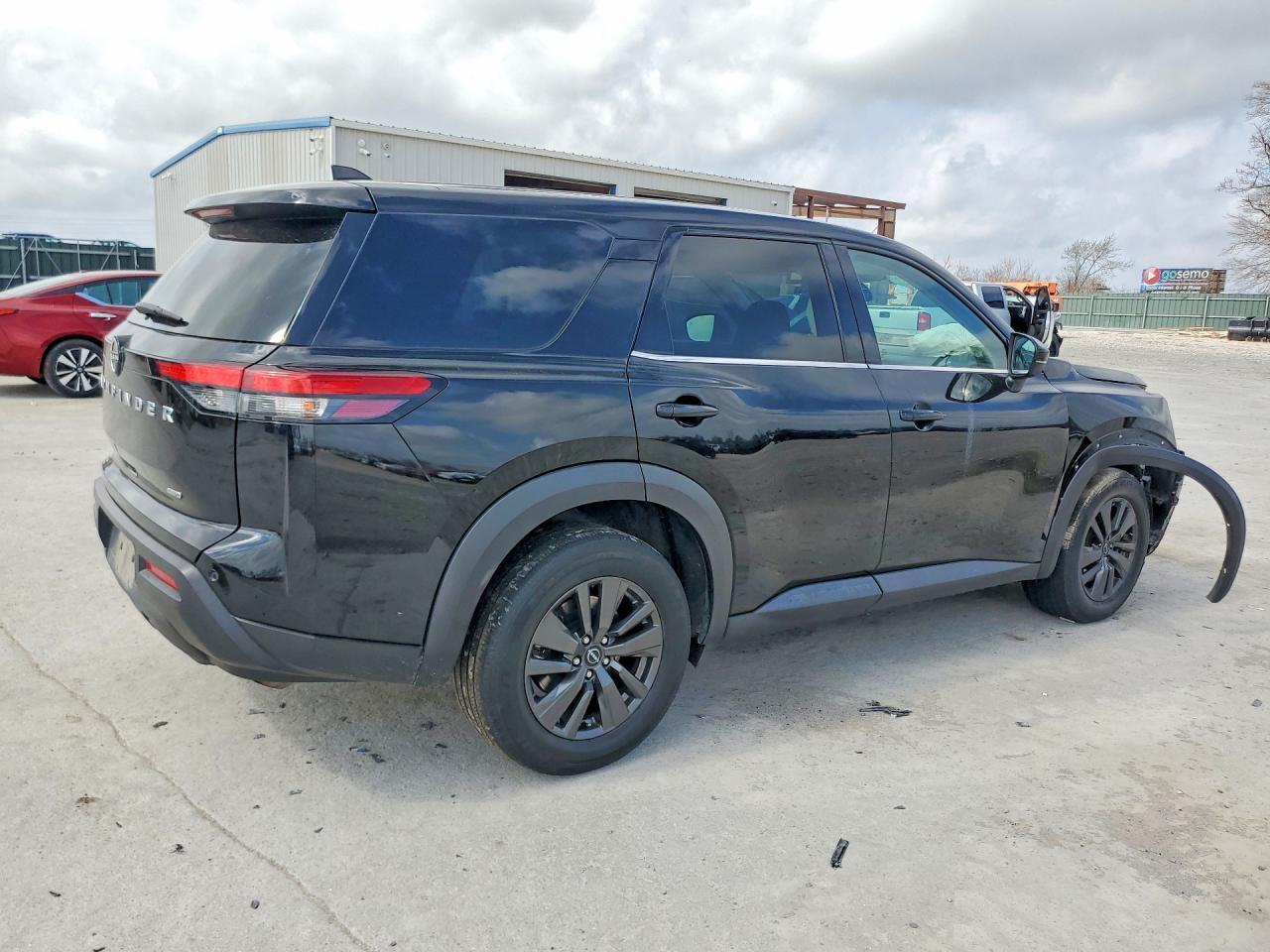 2022 Nissan Pathfinder S - Фото 3