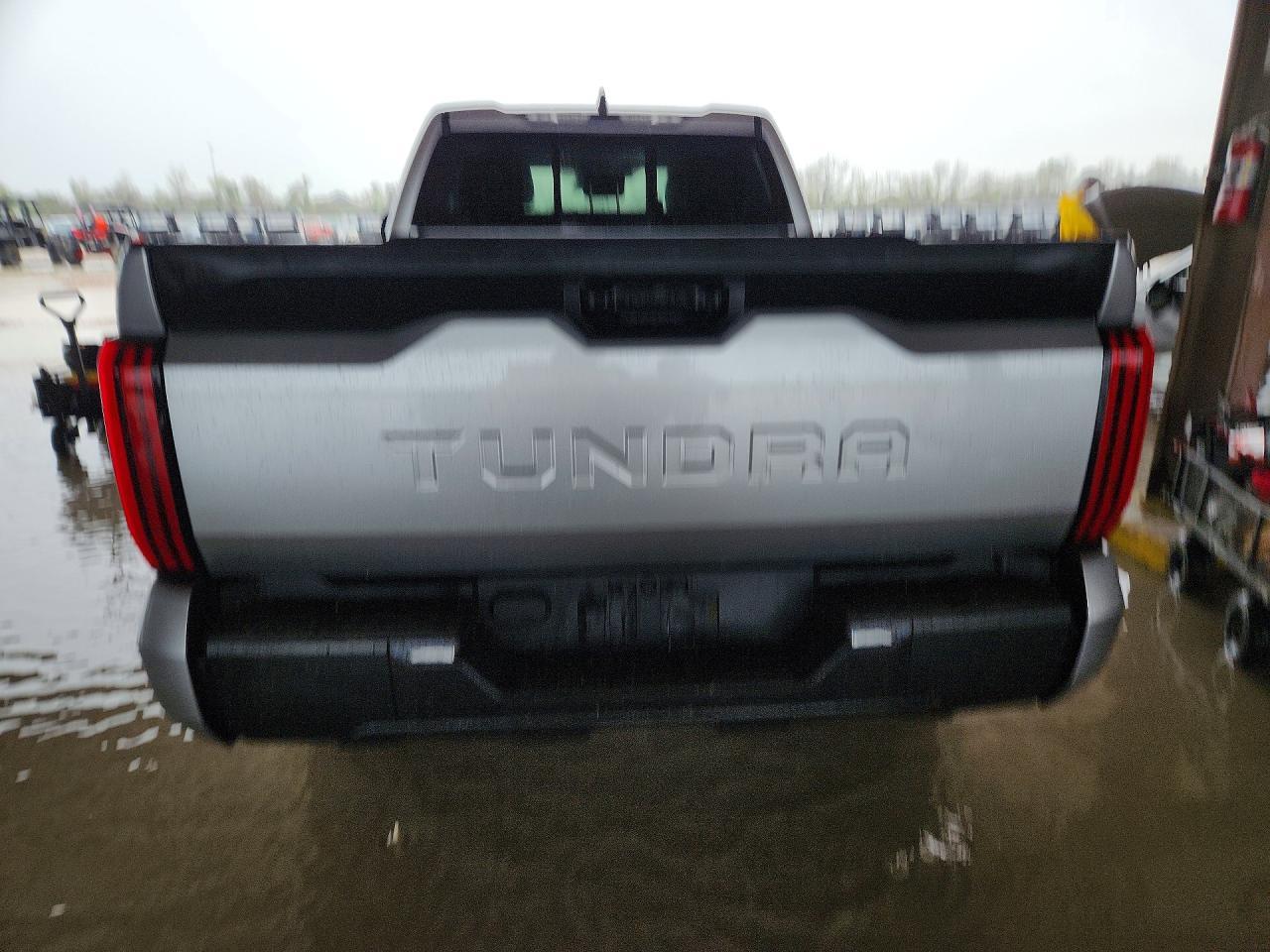 2023 Toyota Tundra Double Cab Sr - Image 6
