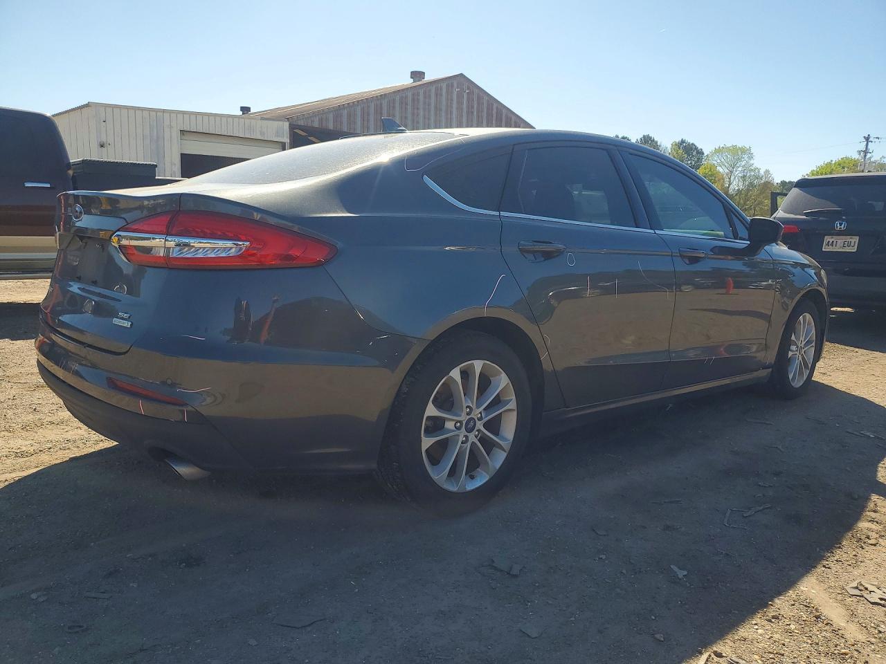 2020 Ford Fusion Se - Фото 3