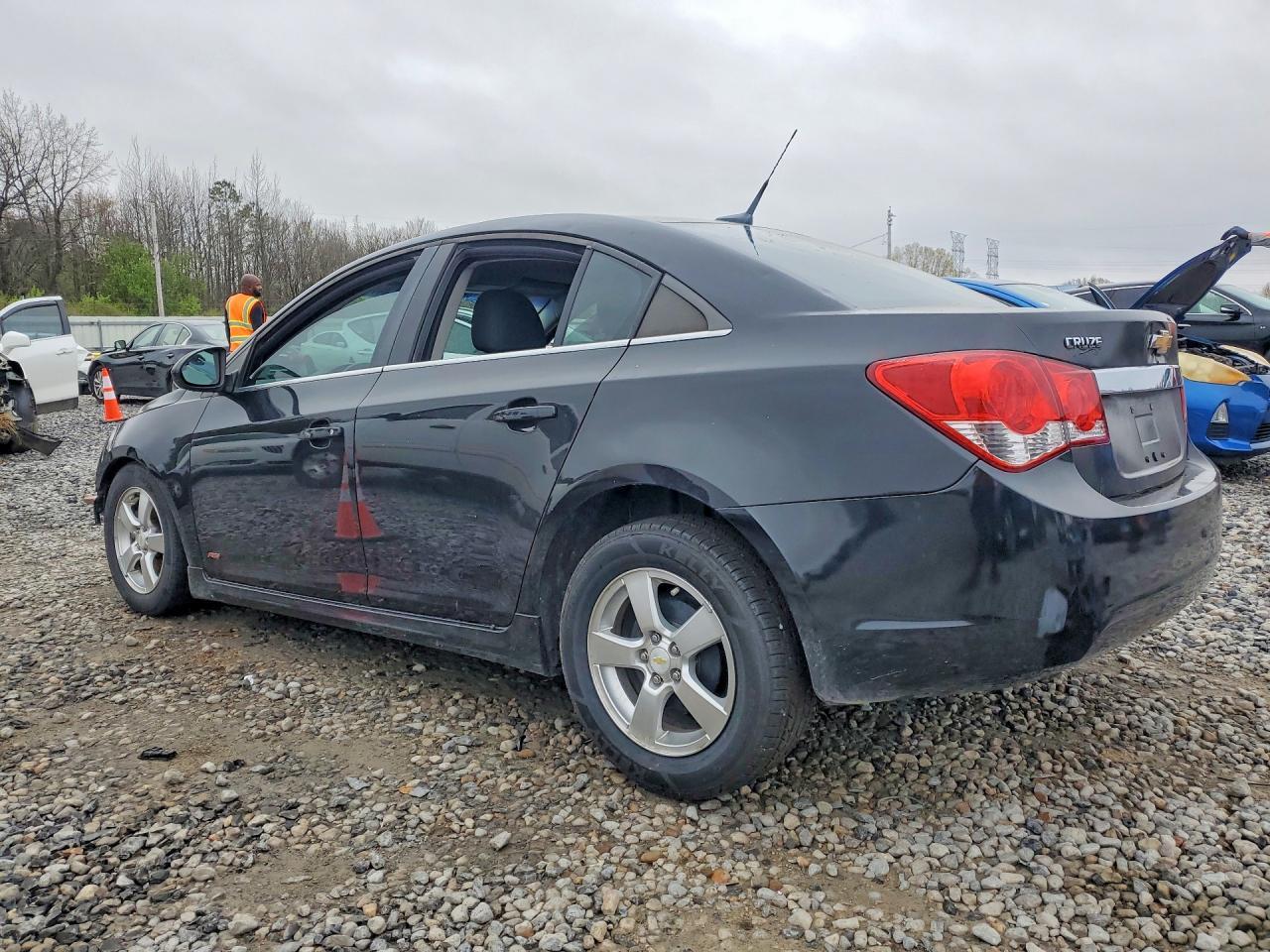 2011 Chevrolet Cruze Lt - Image 2