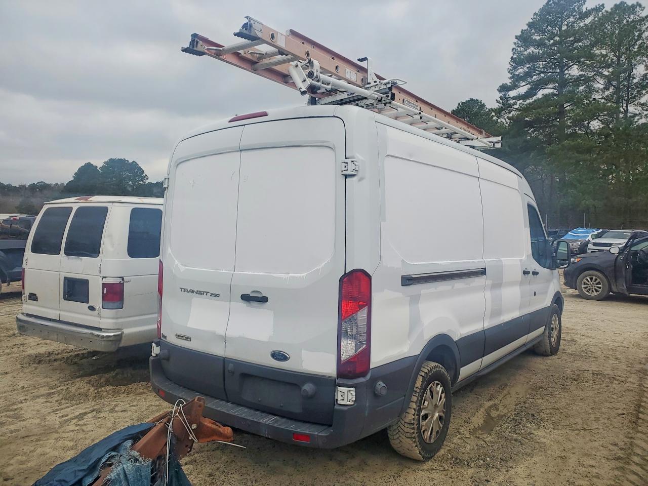 2016 Ford Transit T-250 Cargo Van - R & D - Cln Title - Pri Fleet - Фото 3
