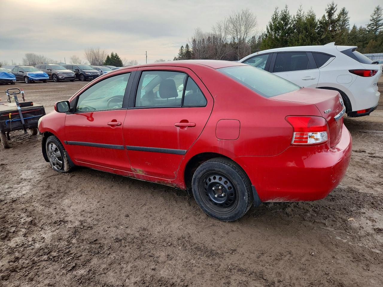 2010 Toyota Yaris Base - Image 2