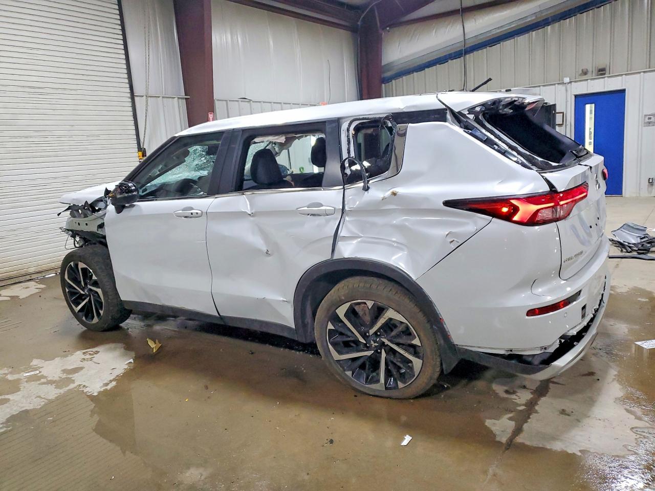 2024 Mitsubishi Outlander Se - Фото 2
