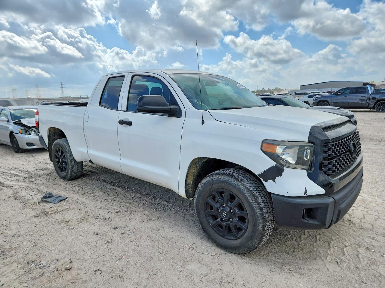 2019 Toyota Tundra Sr - Фото 4