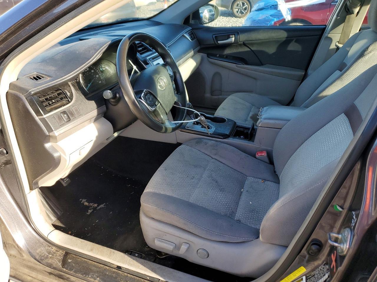 2014 Toyota Camry Le - Image 7