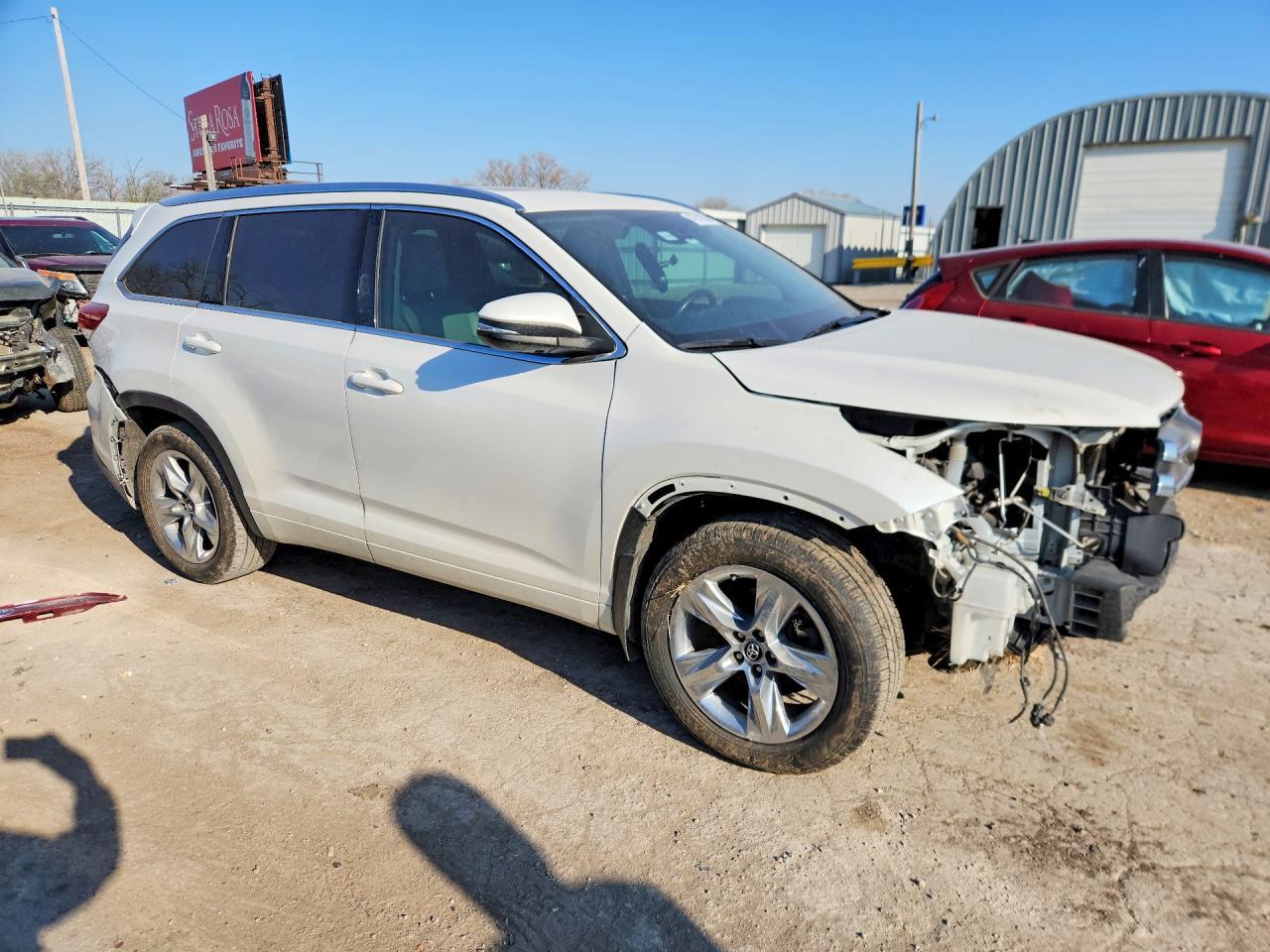 2019 Toyota Highlander Limited - Image 4