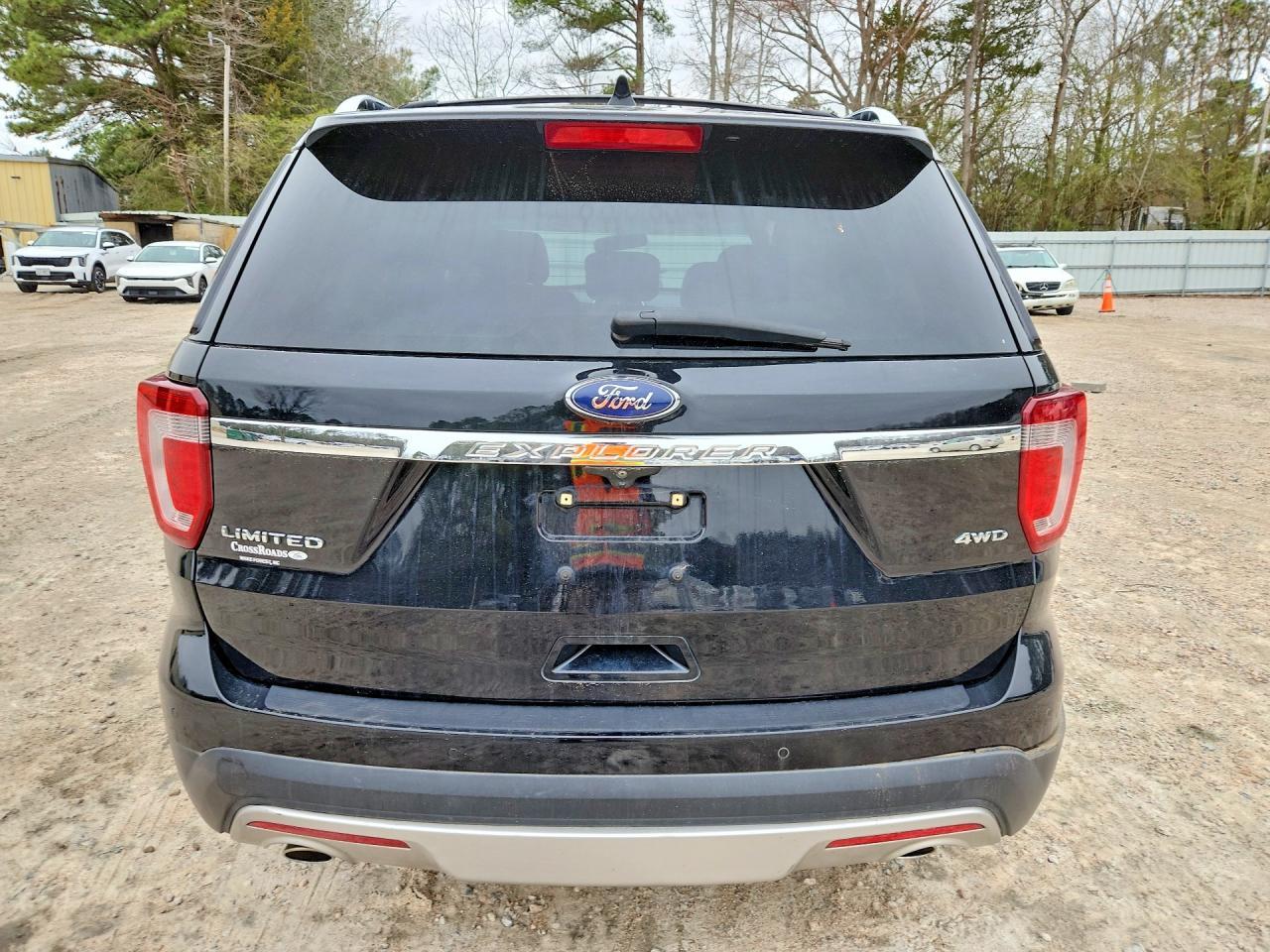 2016 Ford Explorer Limited - Image 6