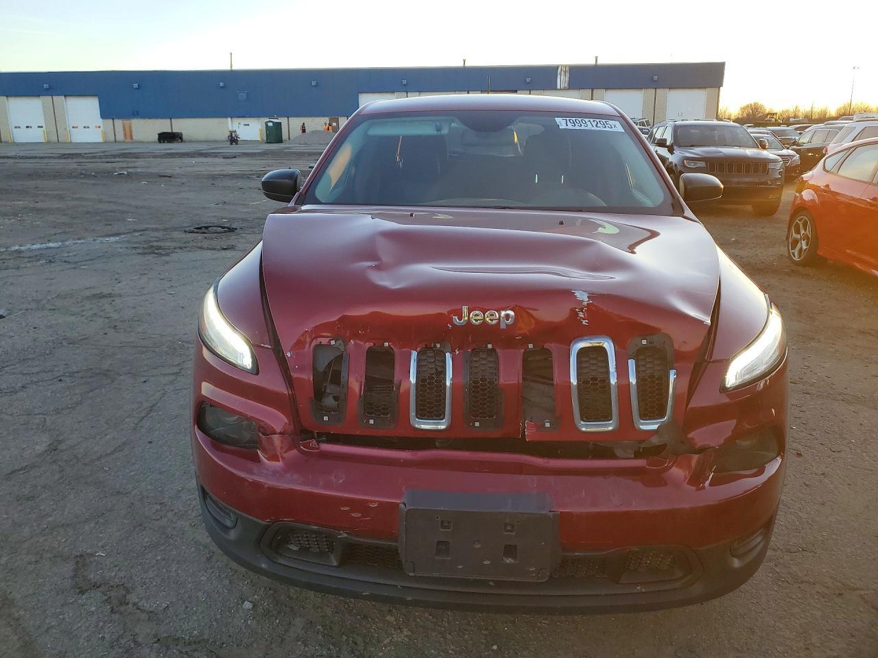 2016 Jeep Cherokee Sport - Фото 5