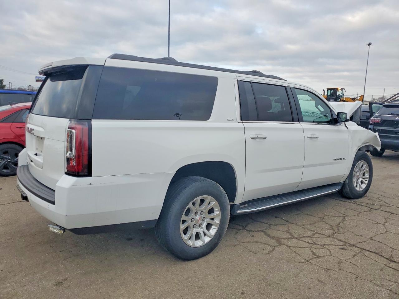 2017 GMC Yukon Xl K1500 Slt - Фото 3