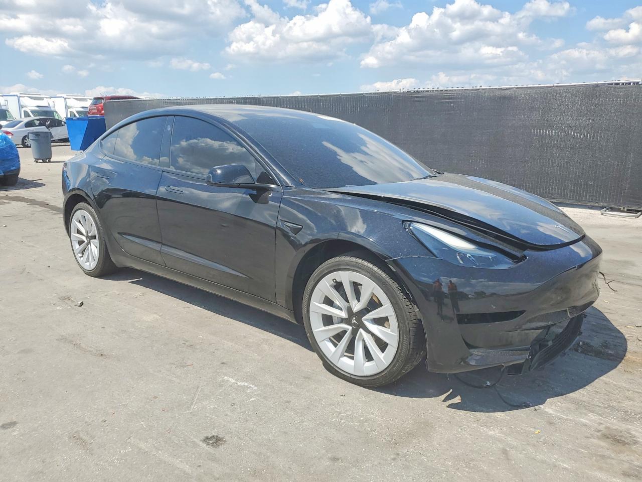 2023 Tesla Model 3 - Image 4
