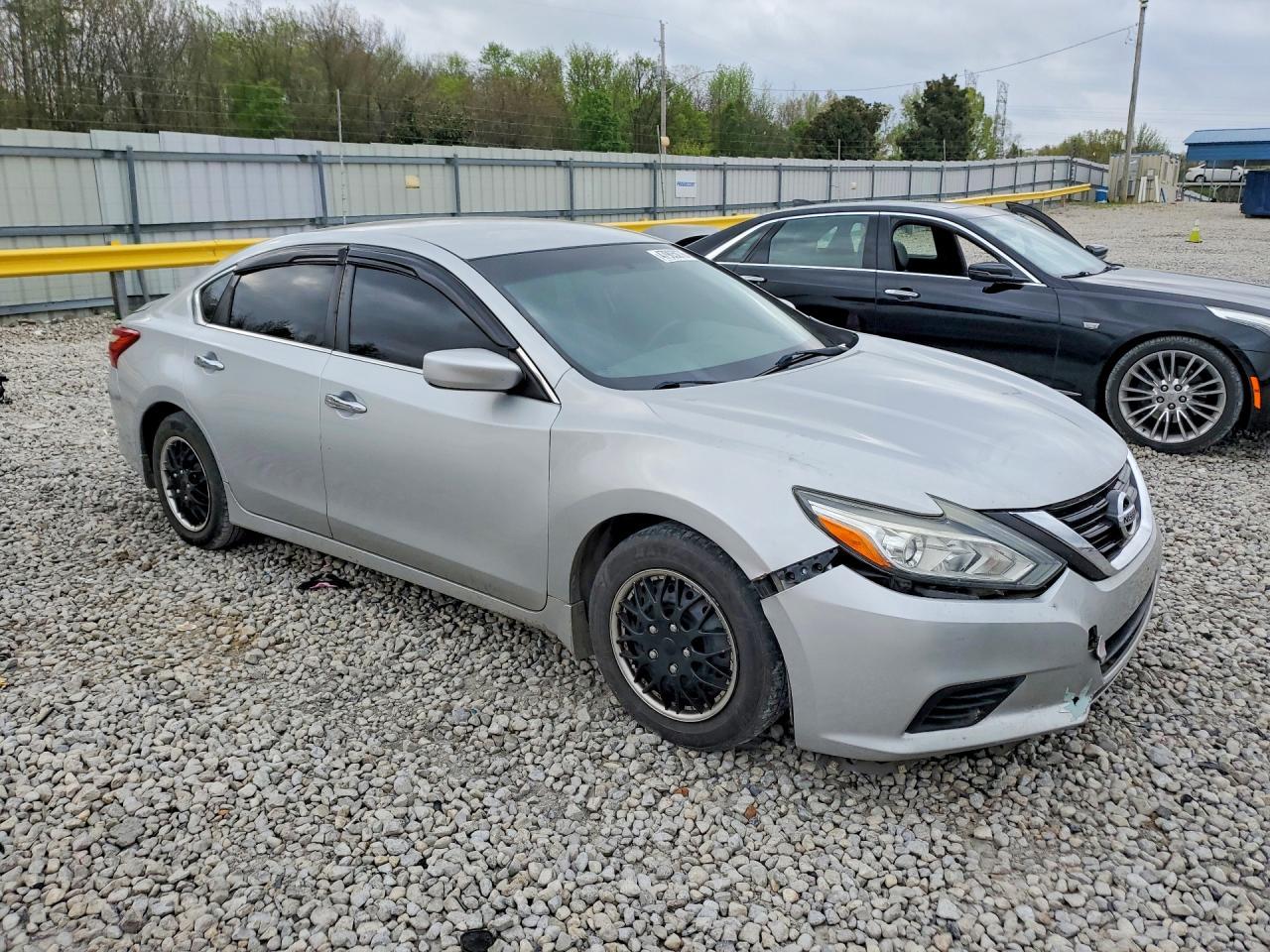 2016 Nissan Altima 2.5 S - Фото 4