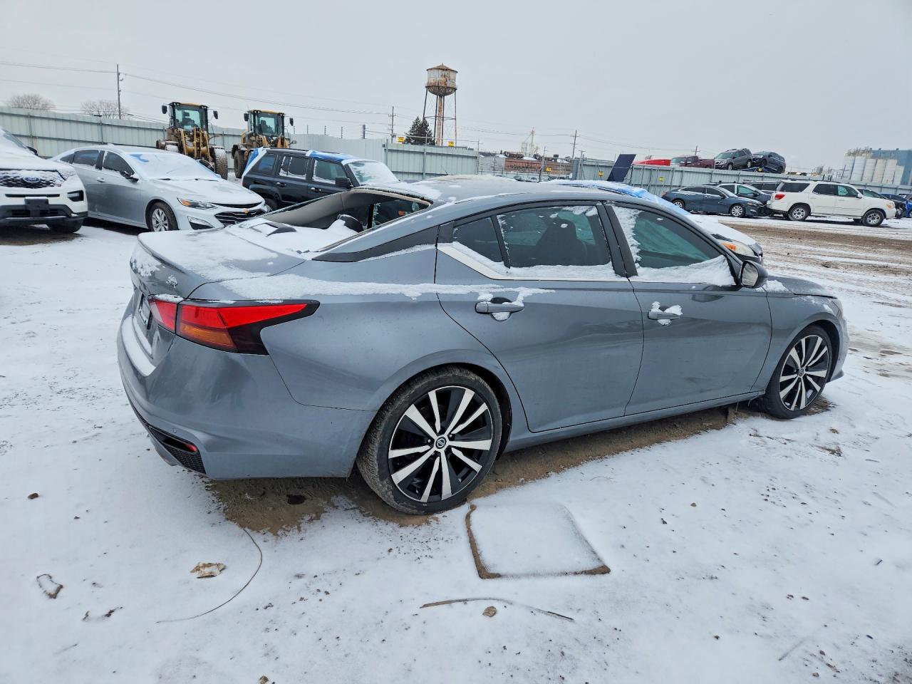 2021 Nissan Altima 2.5 Sr - Image 3