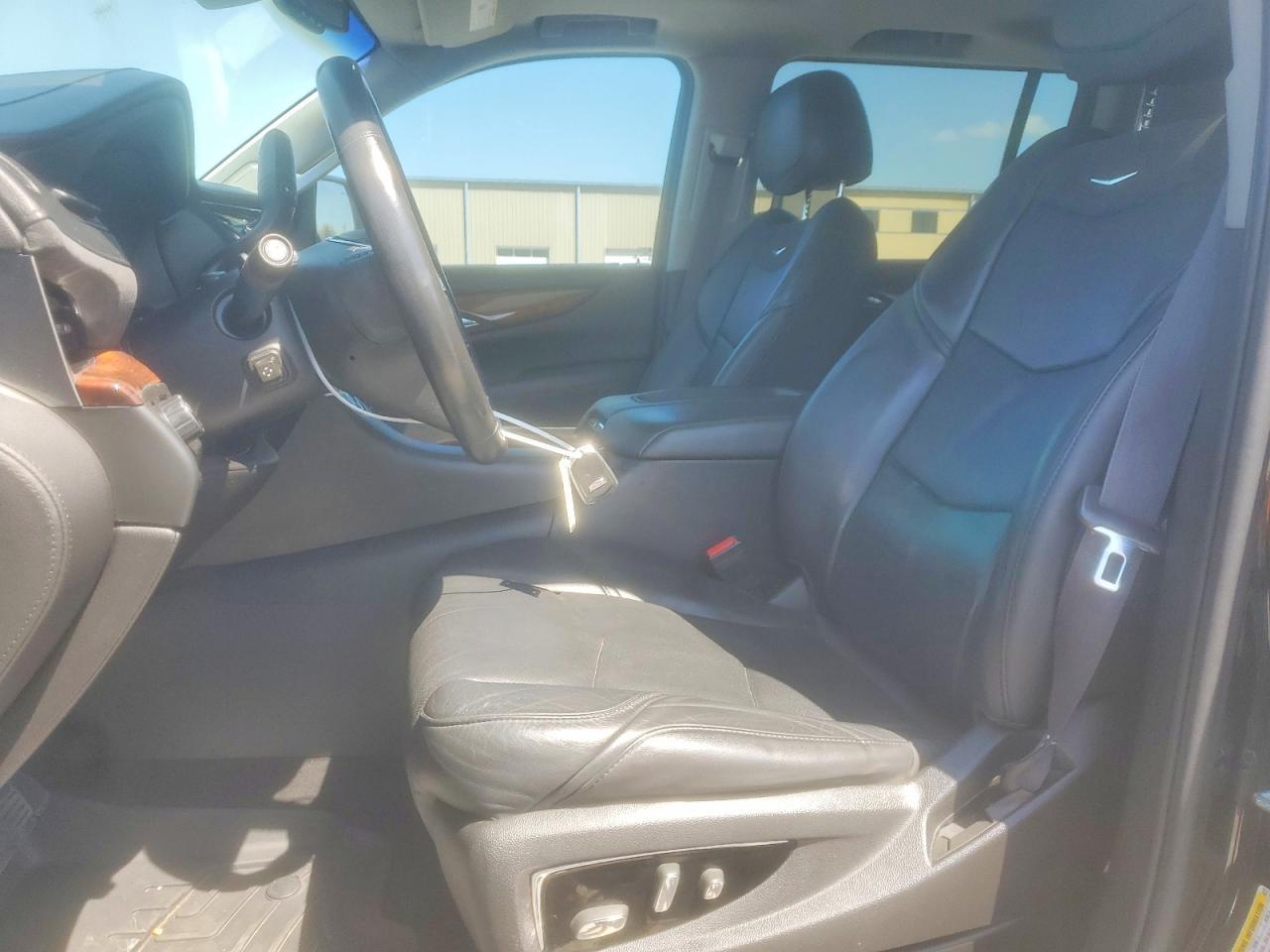 2016 Cadillac Escalade Esv Luxury - Image 7