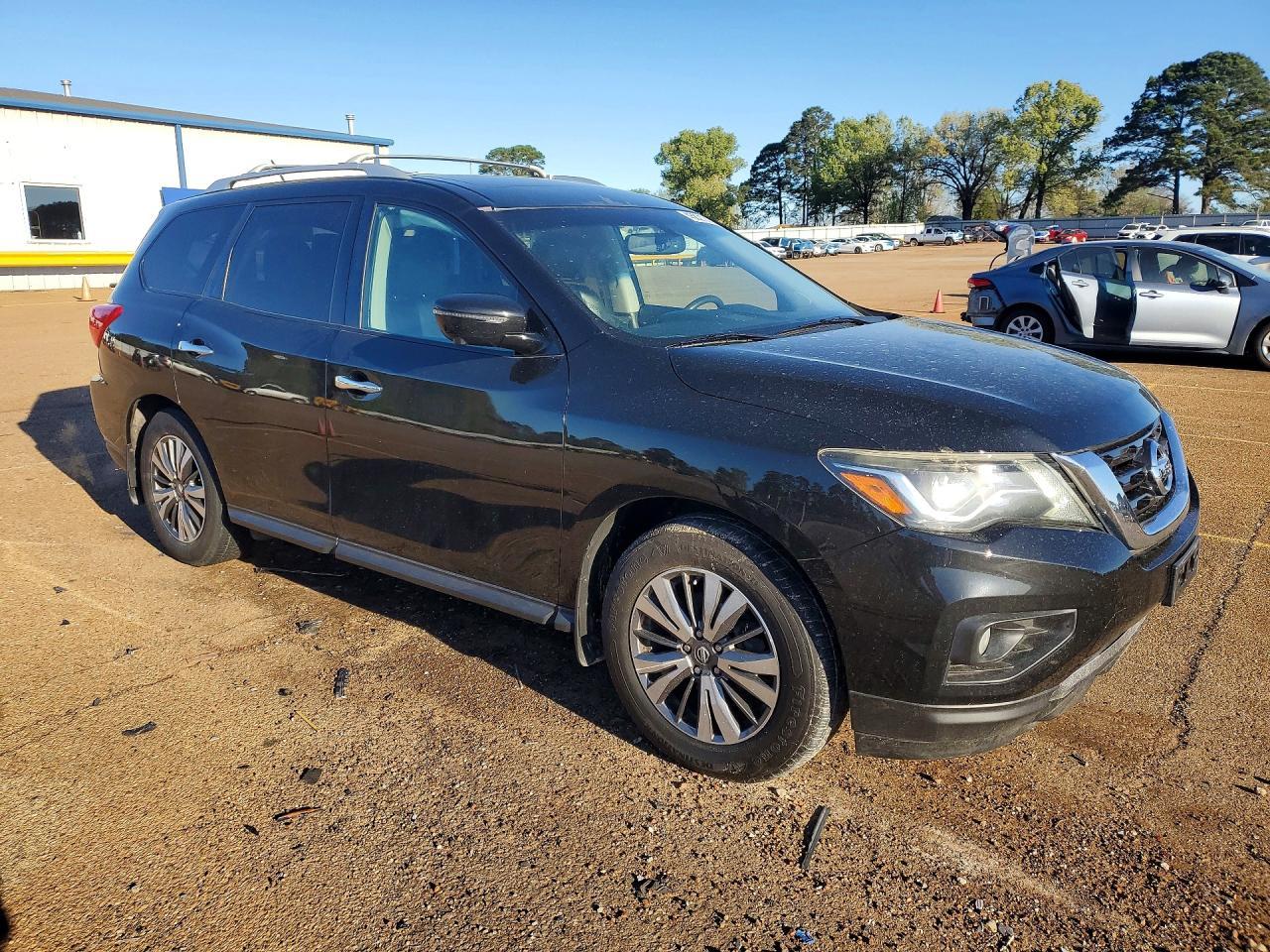 2017 Nissan Pathfinder Sl - Фото 4