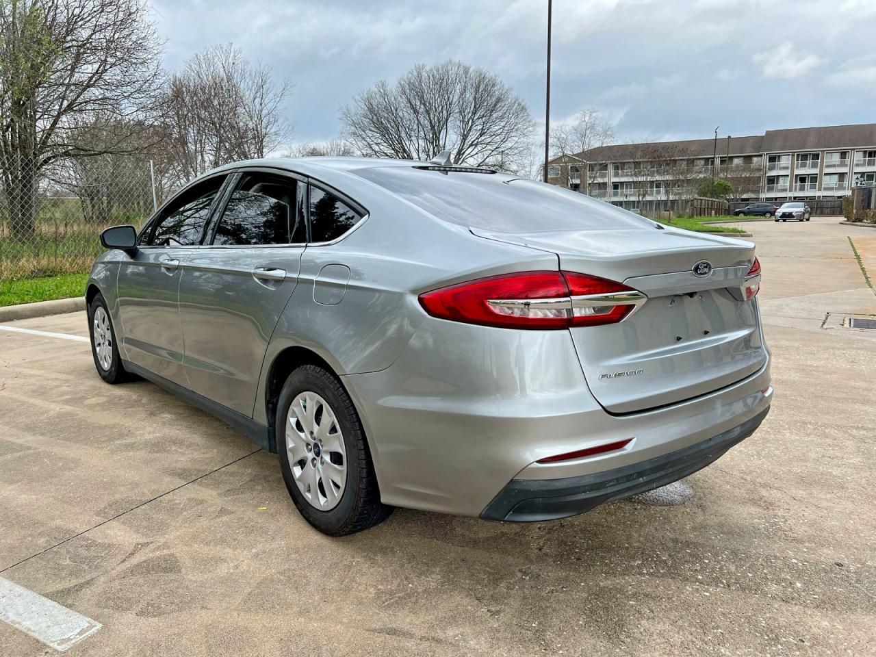2020 Ford Fusion S - Фото 3
