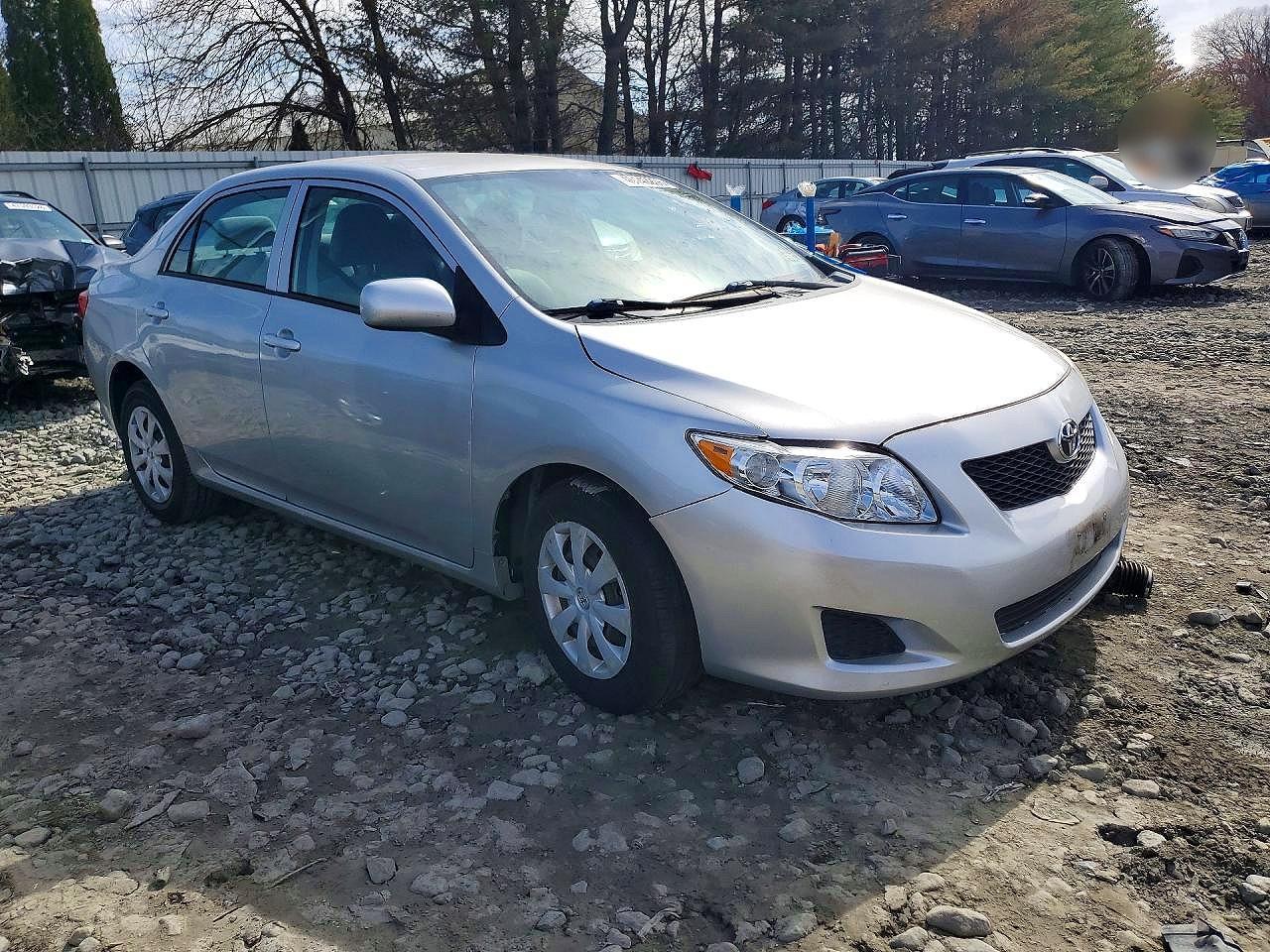 2010 Toyota Corolla Le - Image 4