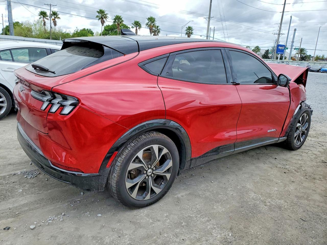 2022 Ford Mustang Mach-E Premium - Image 3