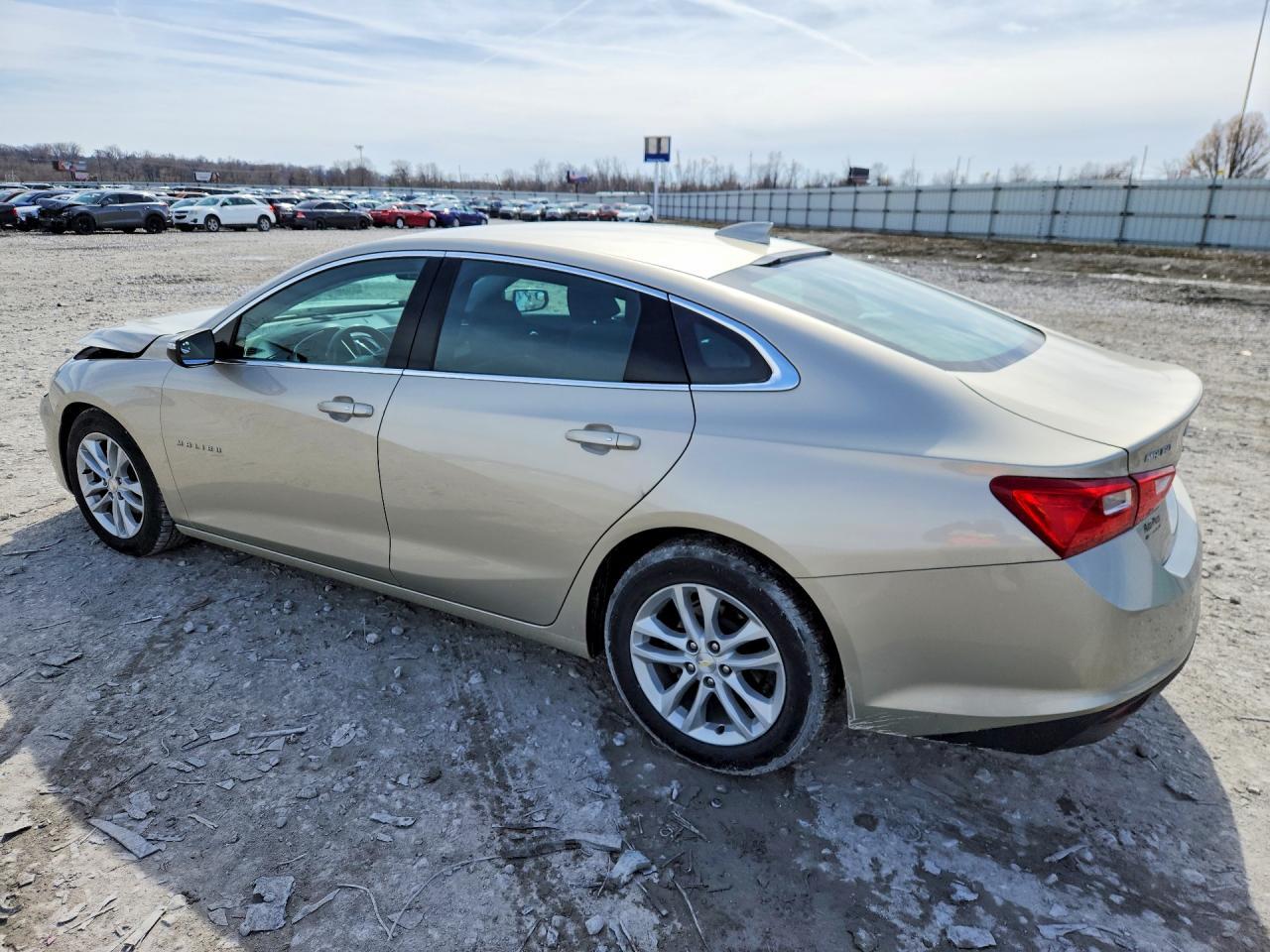 2016 Chevrolet Malibu Lt - Фото 2