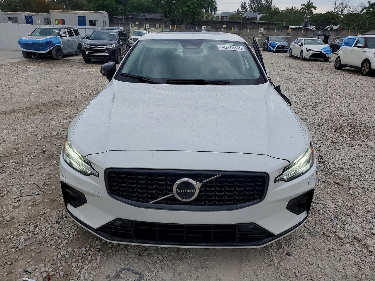 2024 Volvo S60 Plus - Image 5
