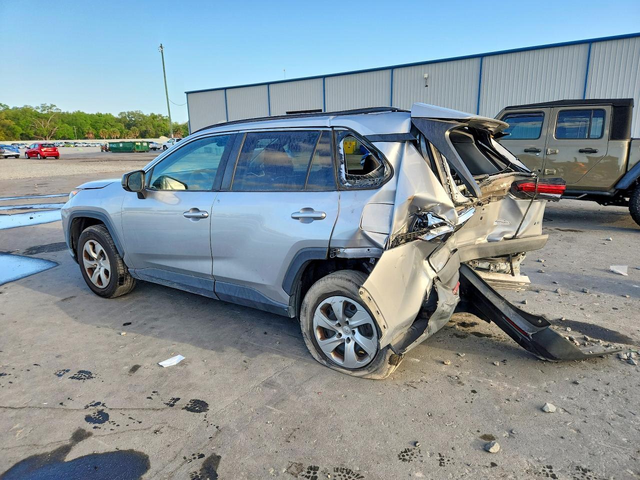 2020 Toyota Rav4 Le - Image 2