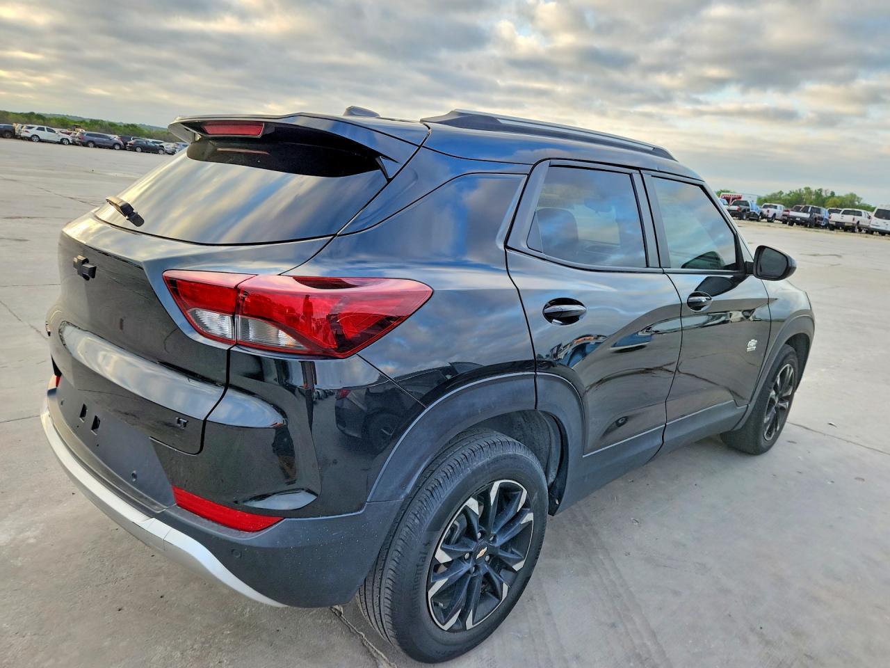 2022 Chevrolet Trailblazer Lt - Image 3