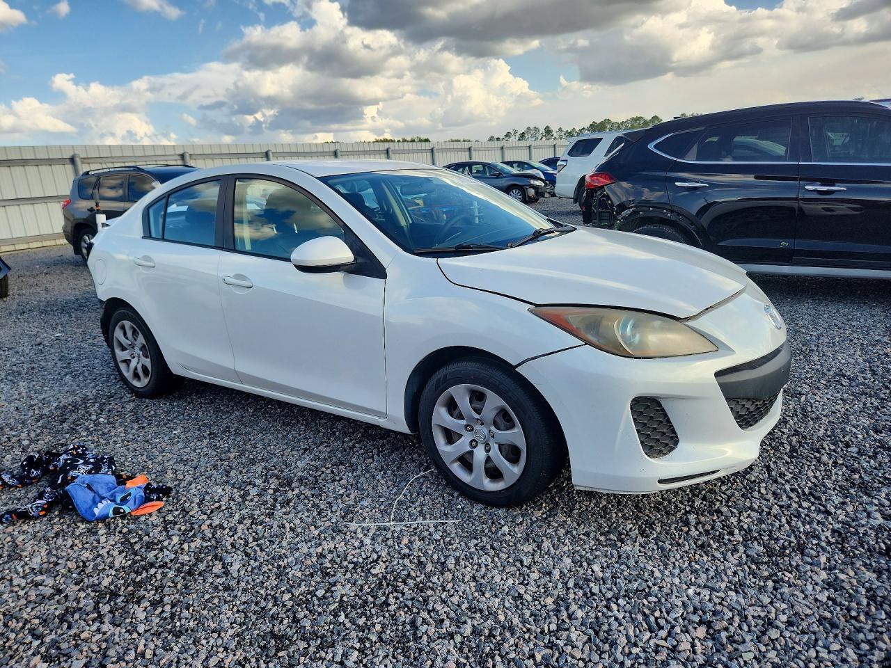 2010 Mazda 3 I - Image 4