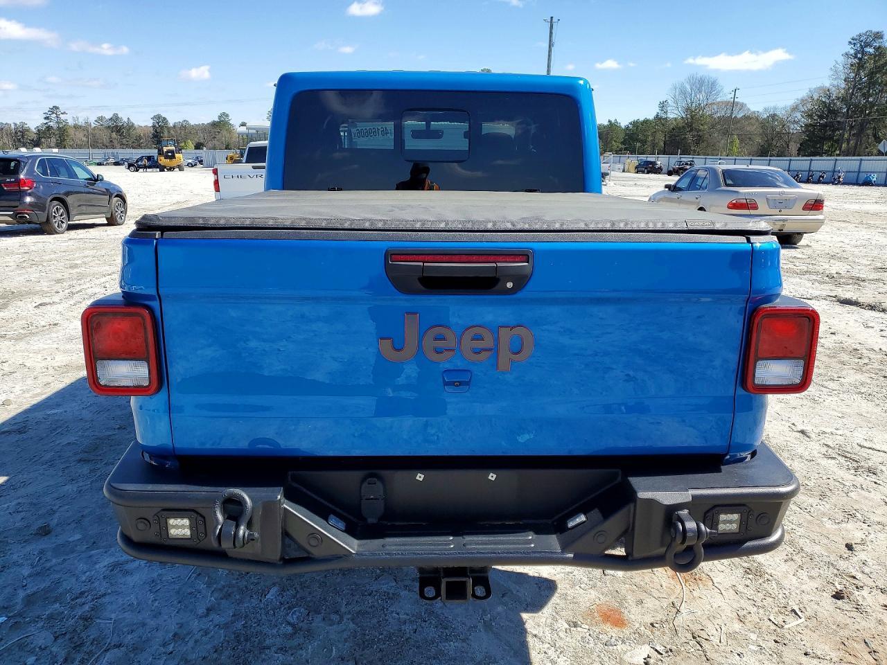 2023 Jeep Gladiator Mojave - Image 6