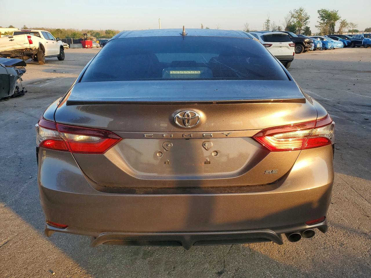 2024 Toyota Camry Se - Image 6