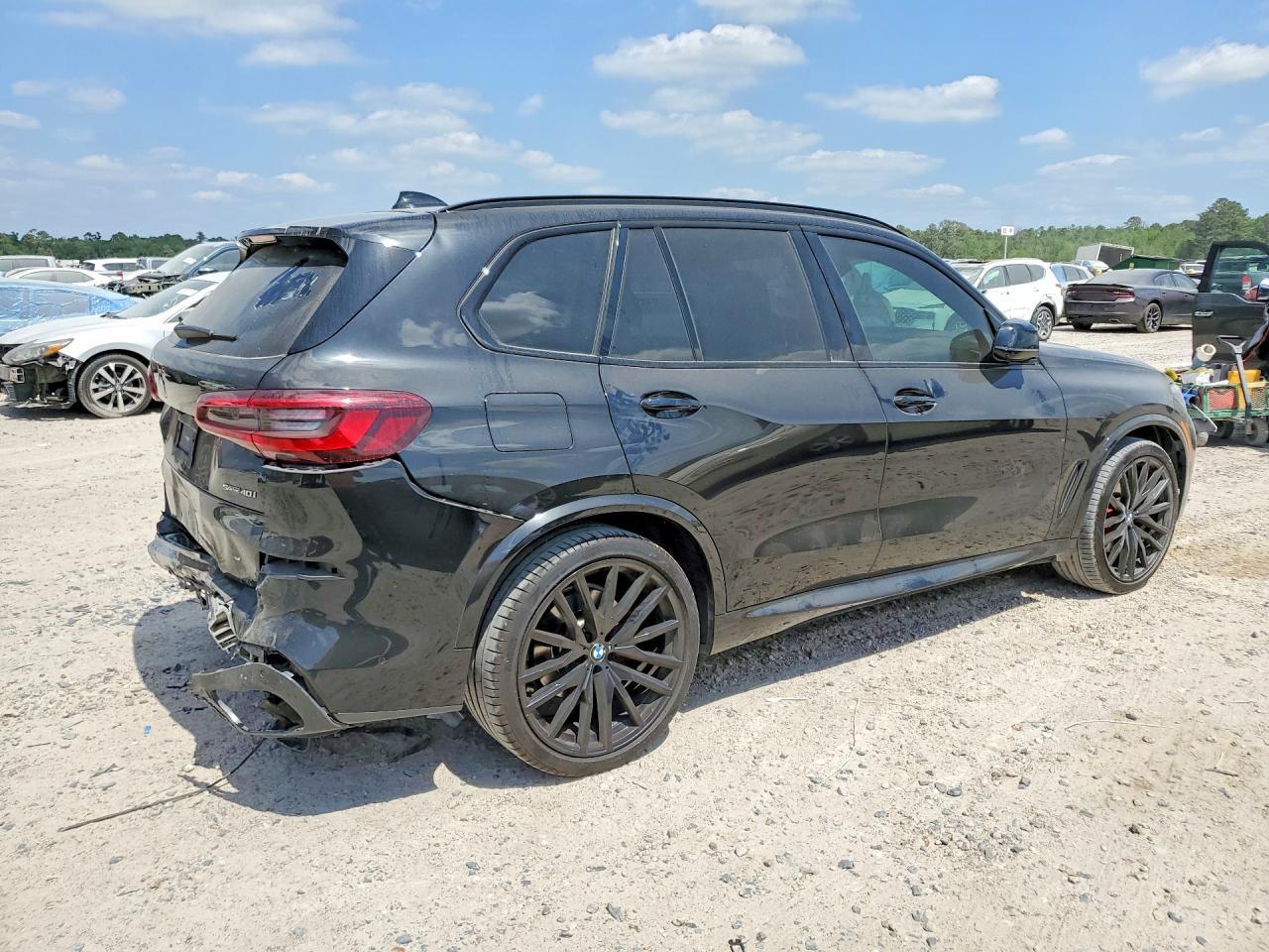 2022 BMW X5 Sdrive 40I - Image 3